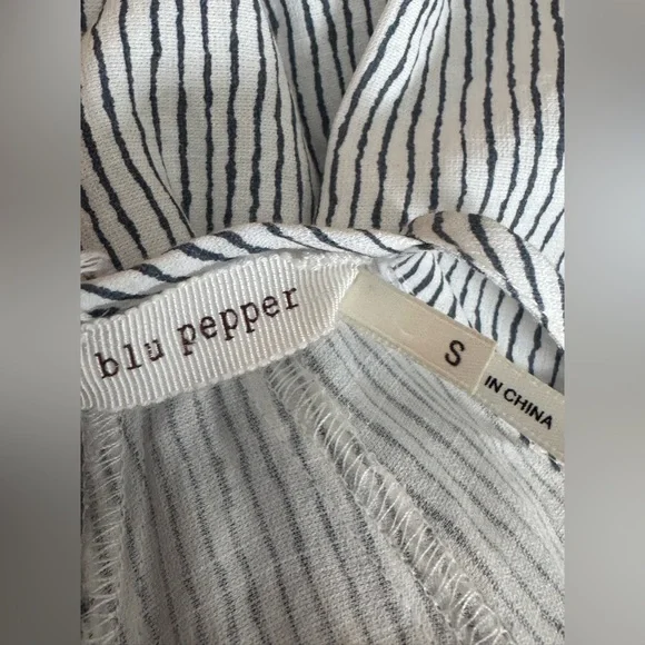 Blu Pepper Gray and White Striped Asymmetrical dress small - Picture 6 of 7